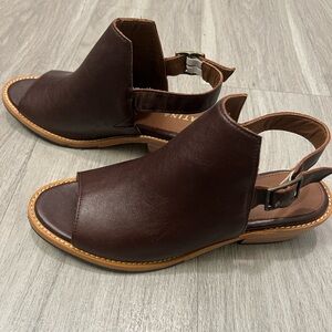Open toed mules